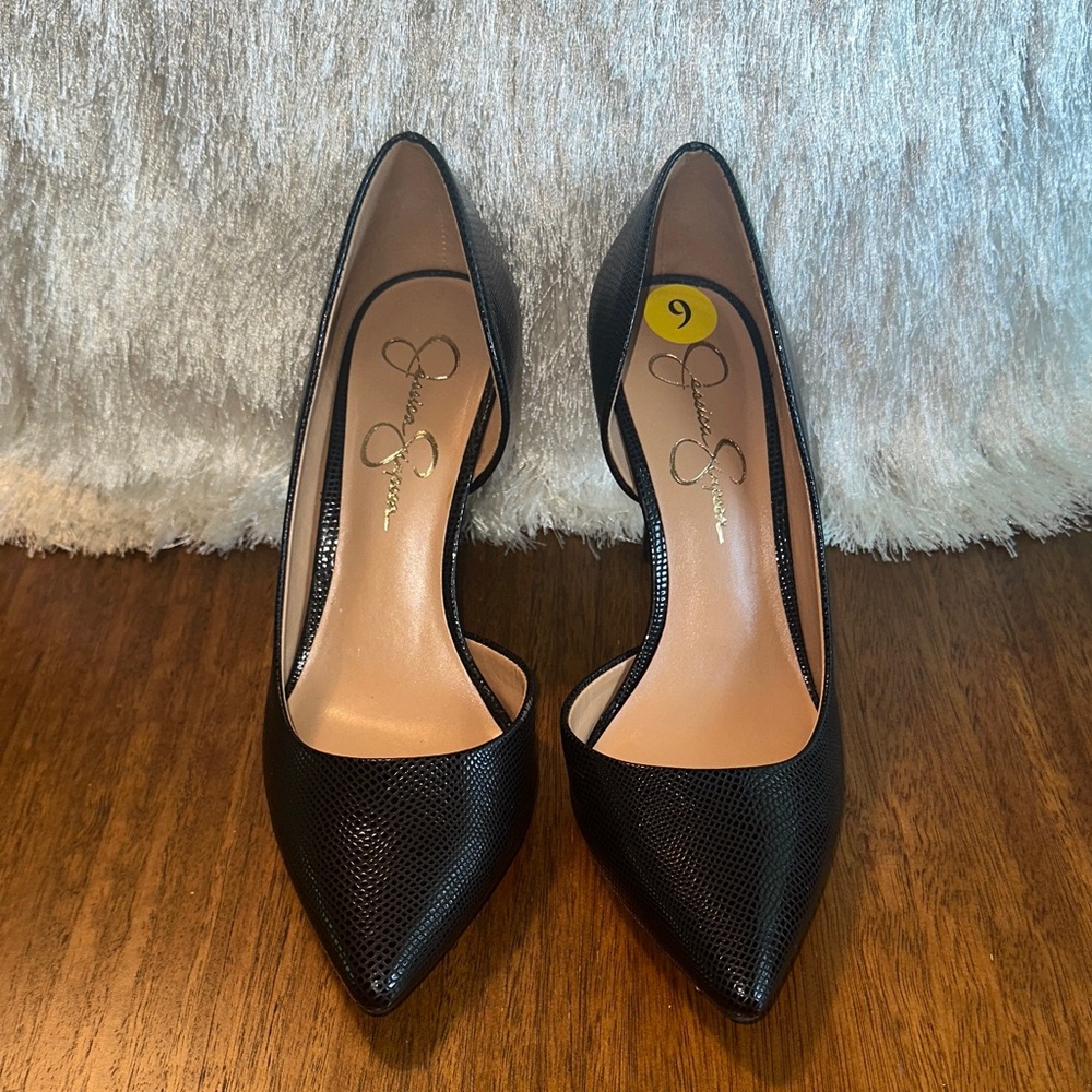 Jessica Simpson - Black snakeskin Pumps Sz 9 NWOT